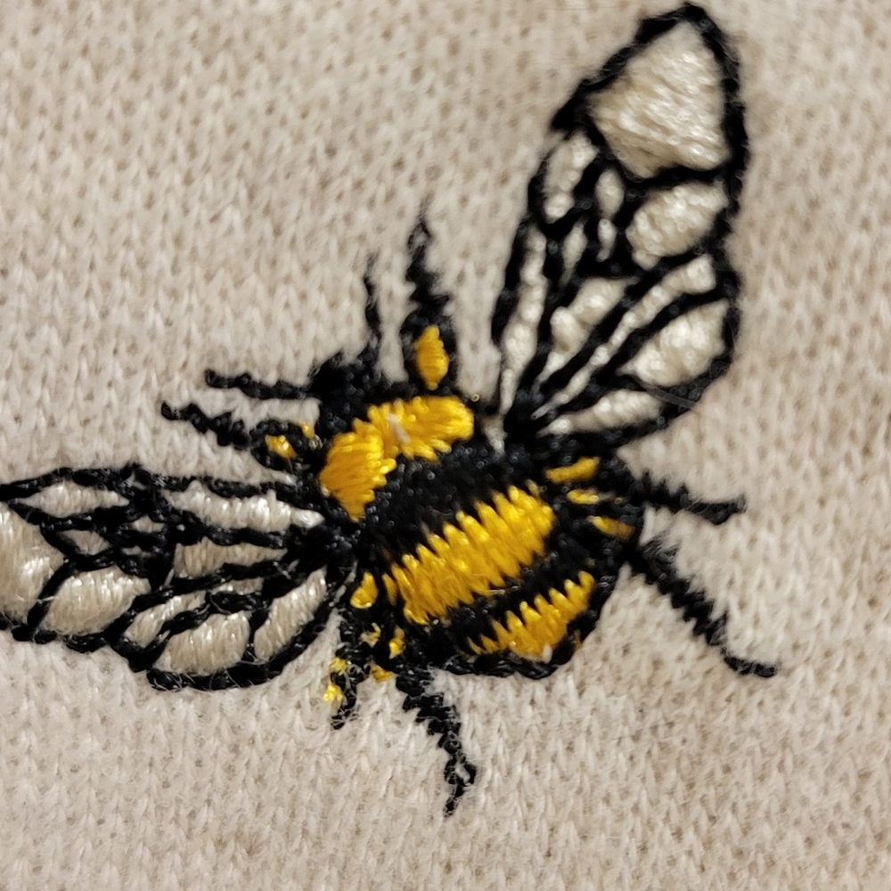 Retrology Embroidered Top Size Large - Picture 2 of 8